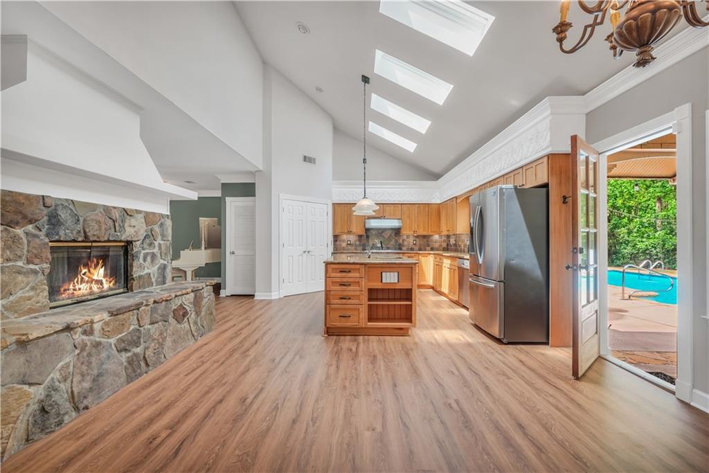 1010 Little River Way Alpharetta, GA 30004 - Photo 11 of 48