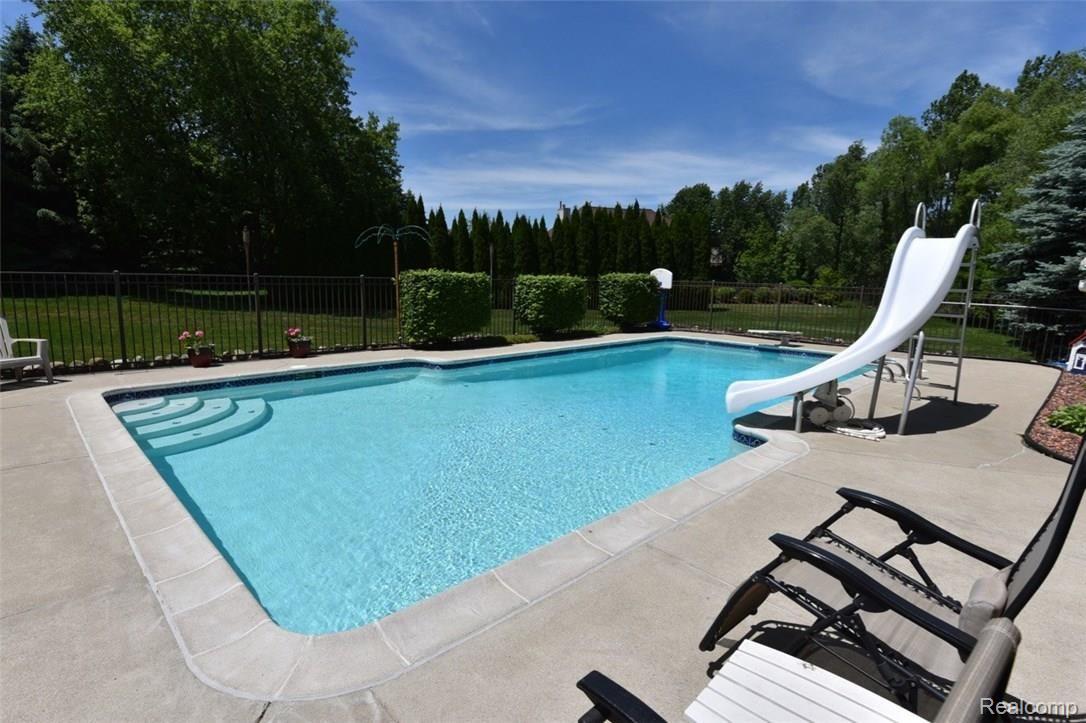 3881 Kossuth Road Lake Orion, MI 48360 - Photo 12 of 47 Salt Water Pool