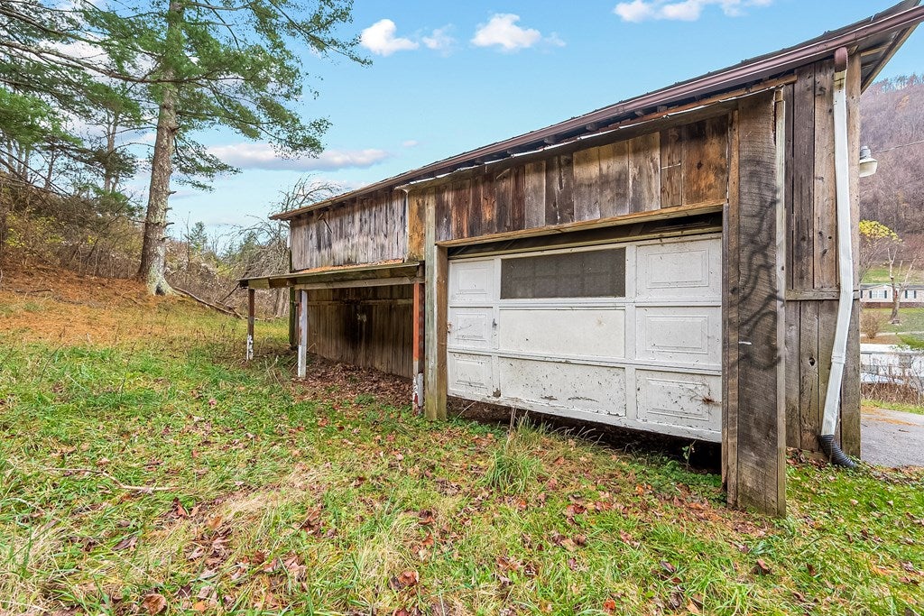 5912 Pounding Mill Branch Road Pounding Mill, VA 24637 - Photo 68 of 100 Gallery Image 68
