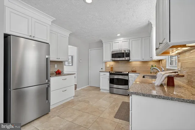 $685,000 | 2703 Belle Crest Lane, Silver Spring, MD 20906