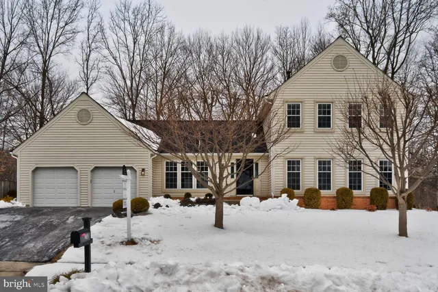 $685,000 | 2703 Belle Crest Lane, Silver Spring, MD 20906