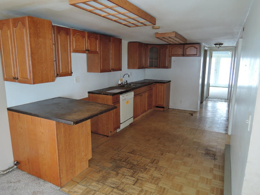 63422 West Fish Lake Road Sturgis, MI 49091 - Photo 4 of 9 63422 W Fish Lake Road Kitchen
