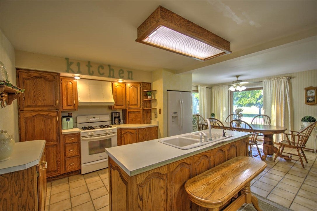 6440 West Hill Road Decatur, IL 62522 - Photo 15 of 51 Gallery Image 15