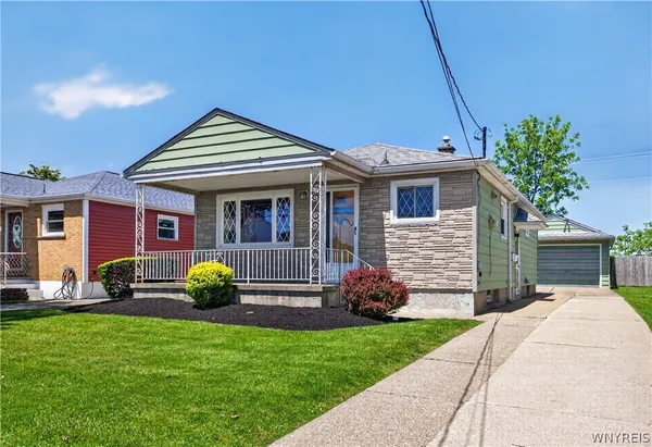 $175,000 | 2918 Seneca Avenue, Niagara Falls, NY 14305