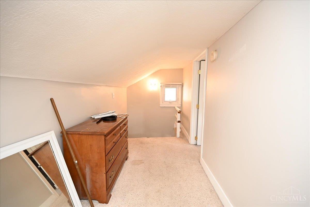 10379 Burlington Road Cincinnati, OH 45231 - Photo 22 of 44 Gallery Image 22