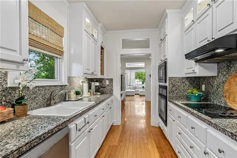$375,000 | 8 Virginia Court, New Orleans, LA 70124