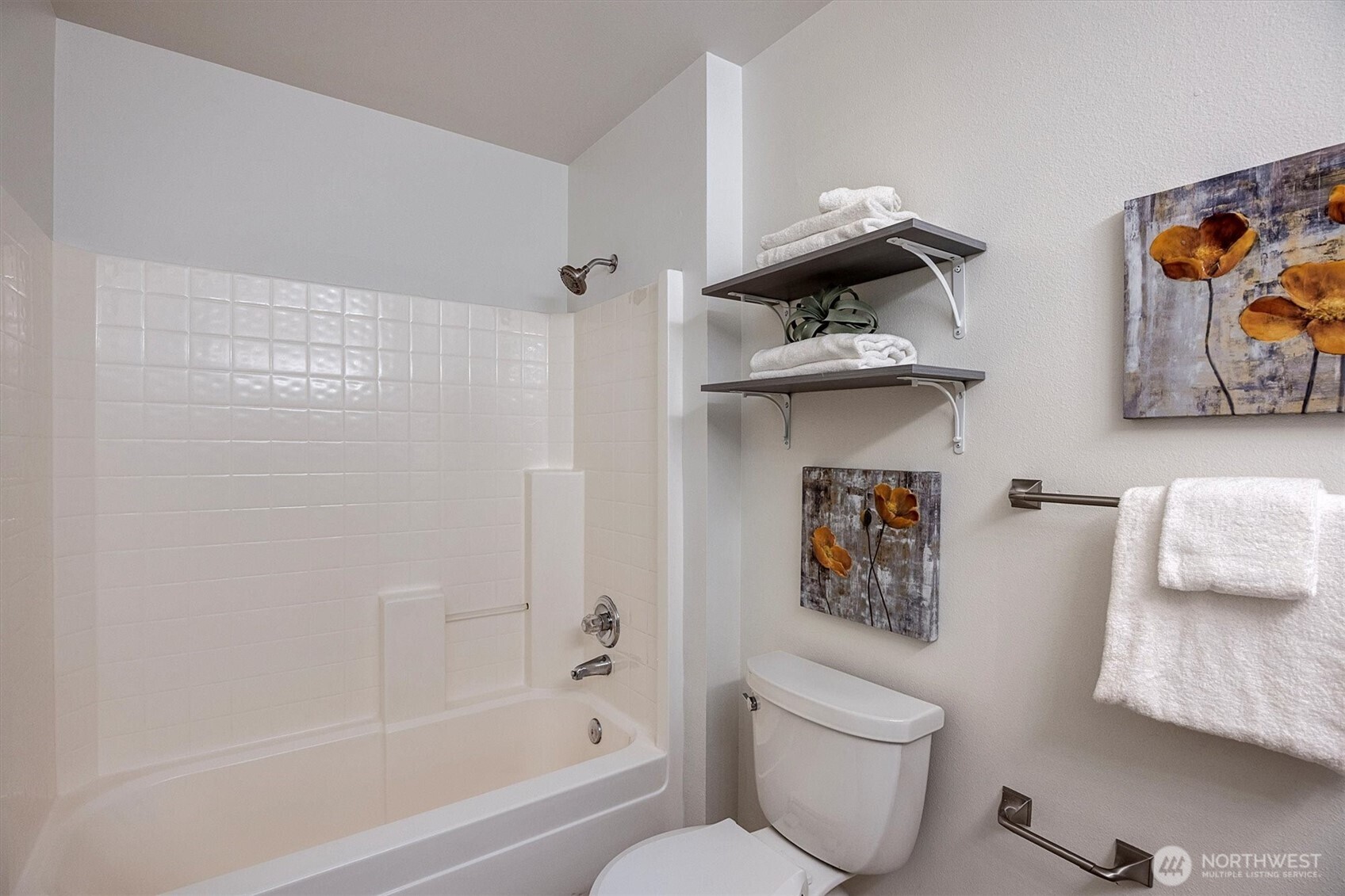 2101 North 55th Street, Unit 201 Seattle, WA 98103 - Photo 22 of 31