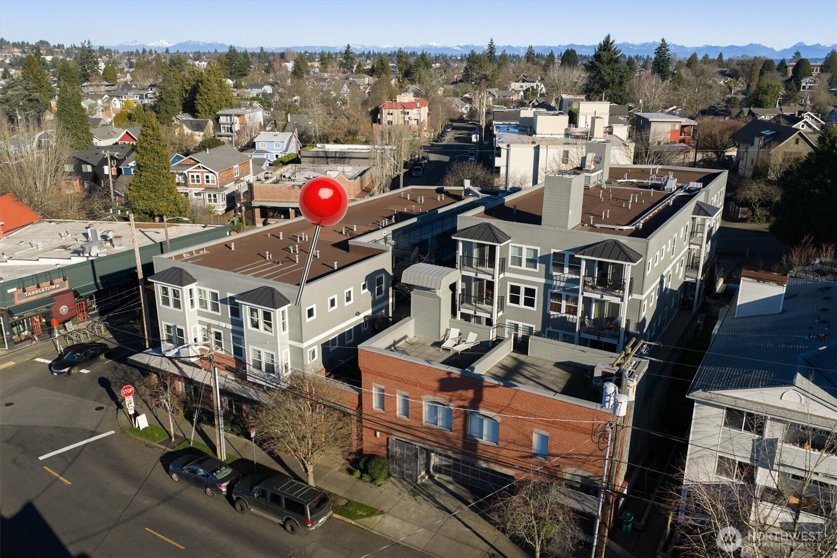 2101 North 55th Street, Unit 201 Seattle, WA 98103 - Photo 26 of 31