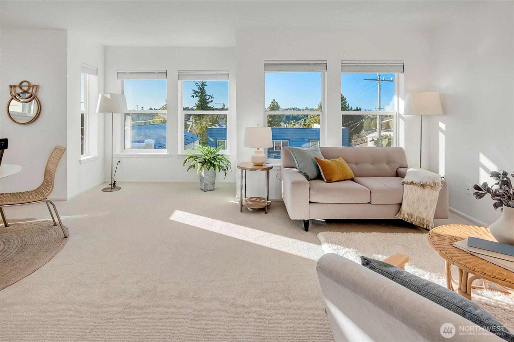 2101 North 55th Street, Unit 201 Seattle, WA 98103 - Photo 3 of 31