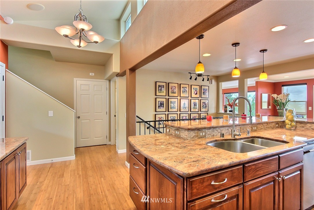 4407 Sunset Beach Road West University Place, WA 98466 - Photo 11 of 23