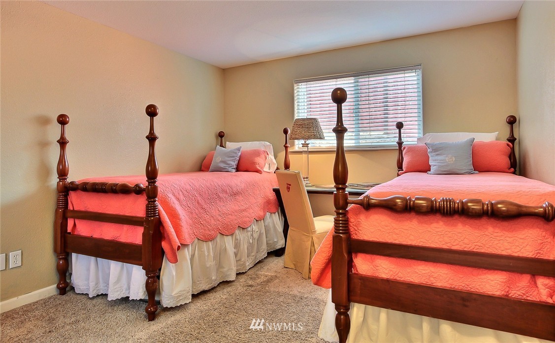 4407 Sunset Beach Road West University Place, WA 98466 - Photo 17 of 23