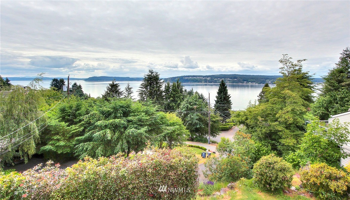 4407 Sunset Beach Road West University Place, WA 98466 - Photo 3 of 23