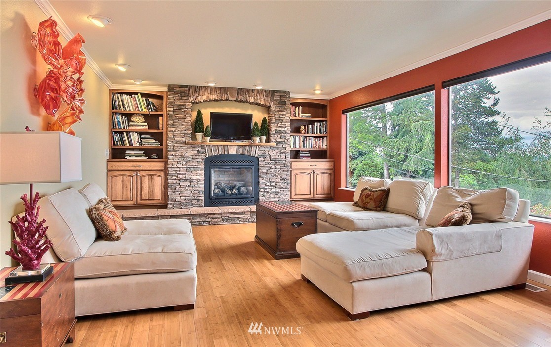 4407 Sunset Beach Road West University Place, WA 98466 - Photo 4 of 23