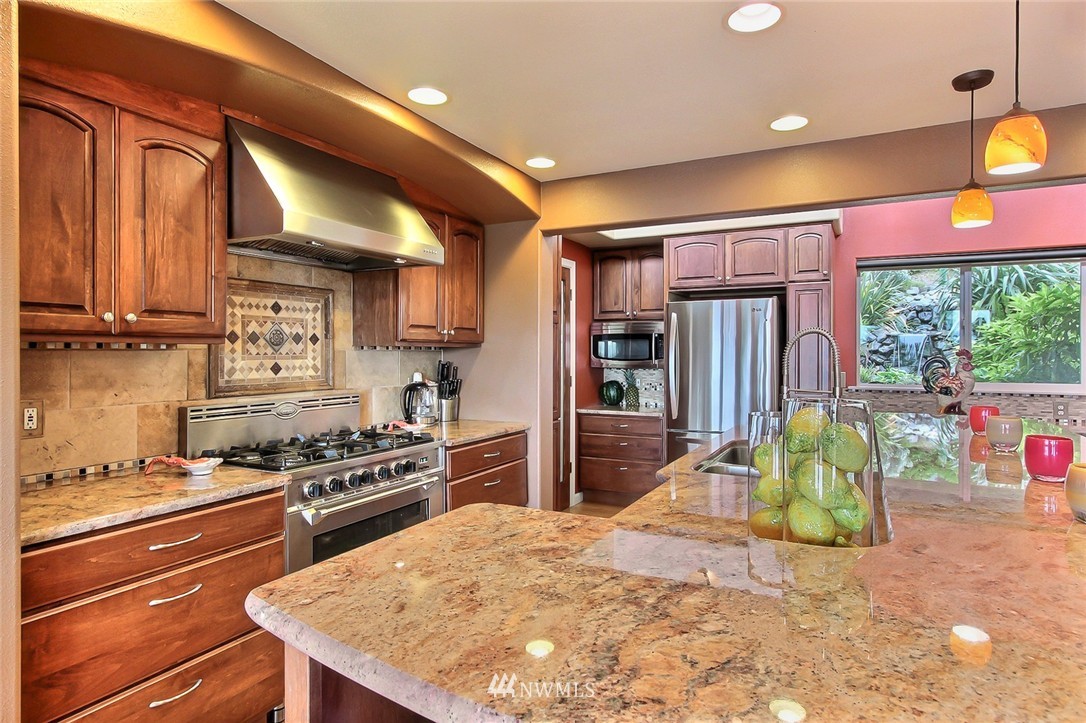 4407 Sunset Beach Road West University Place, WA 98466 - Photo 9 of 23