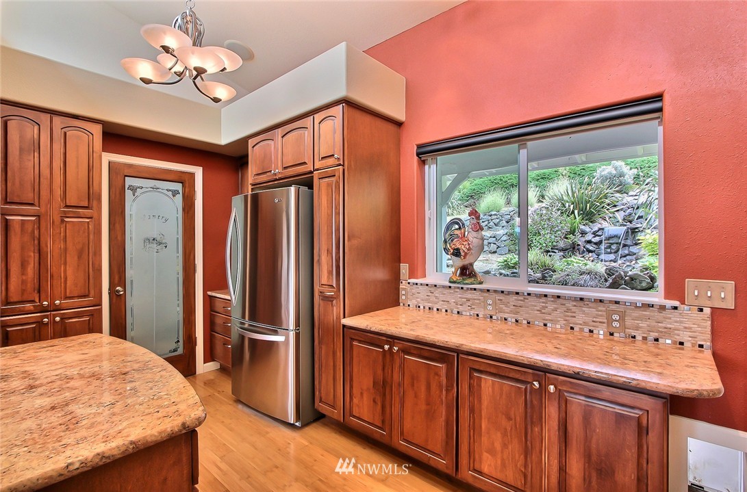 4407 Sunset Beach Road West University Place, WA 98466 - Photo 10 of 23