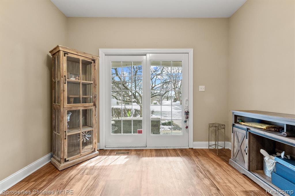 24910 Reeds Pointe Drive Novi, MI 48374 - Photo 19 of 44 Gallery Image 19