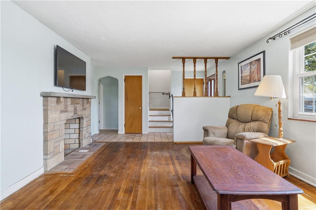 1107 Girard Road Pittsburgh, PA 15227 - Photo 15 of 43 Gallery Image 15