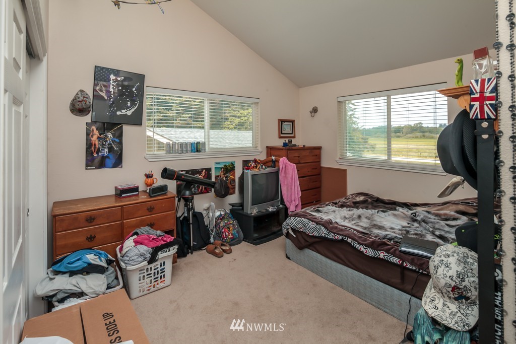 3359 Clearbrook Road Sumas, WA 98295 - Photo 20 of 25 a bedroom with furniture and a window