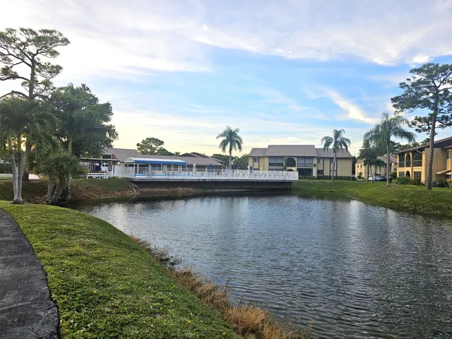 $199,999 | 312 Pine Ridge Circle, Unit A2, Greenacres, FL 33463