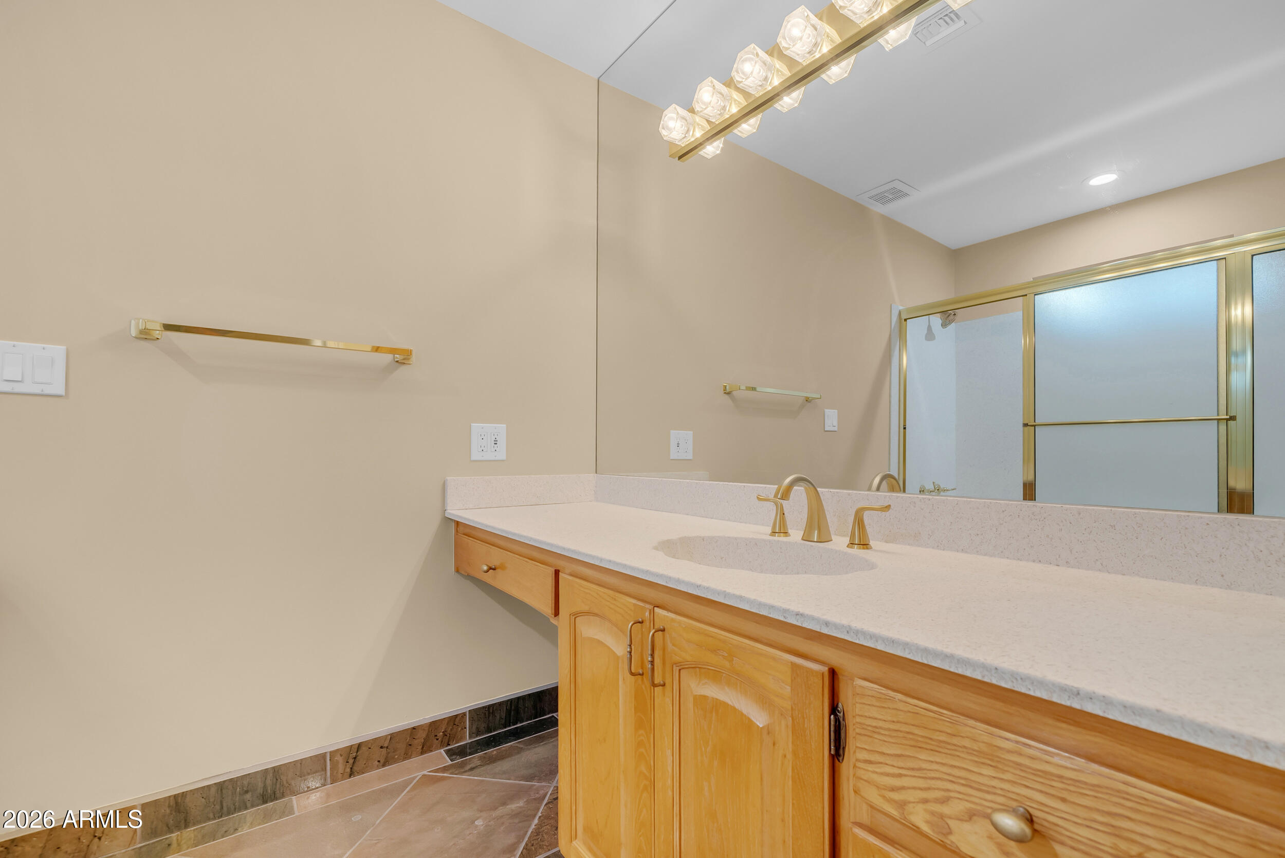 1455 East Colt Road Tempe, AZ 85284 - Photo 40 of 71 On-suite Bath