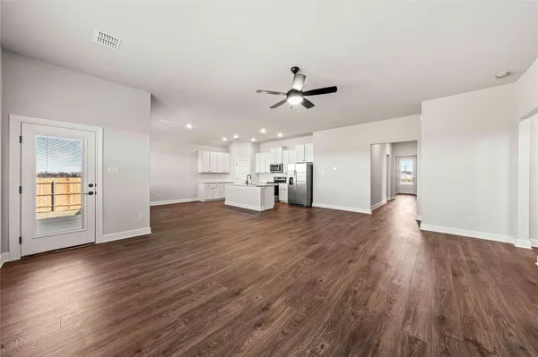 $3,770 | 521 West Luna Blue Lane, Jarrell, TX 76537
