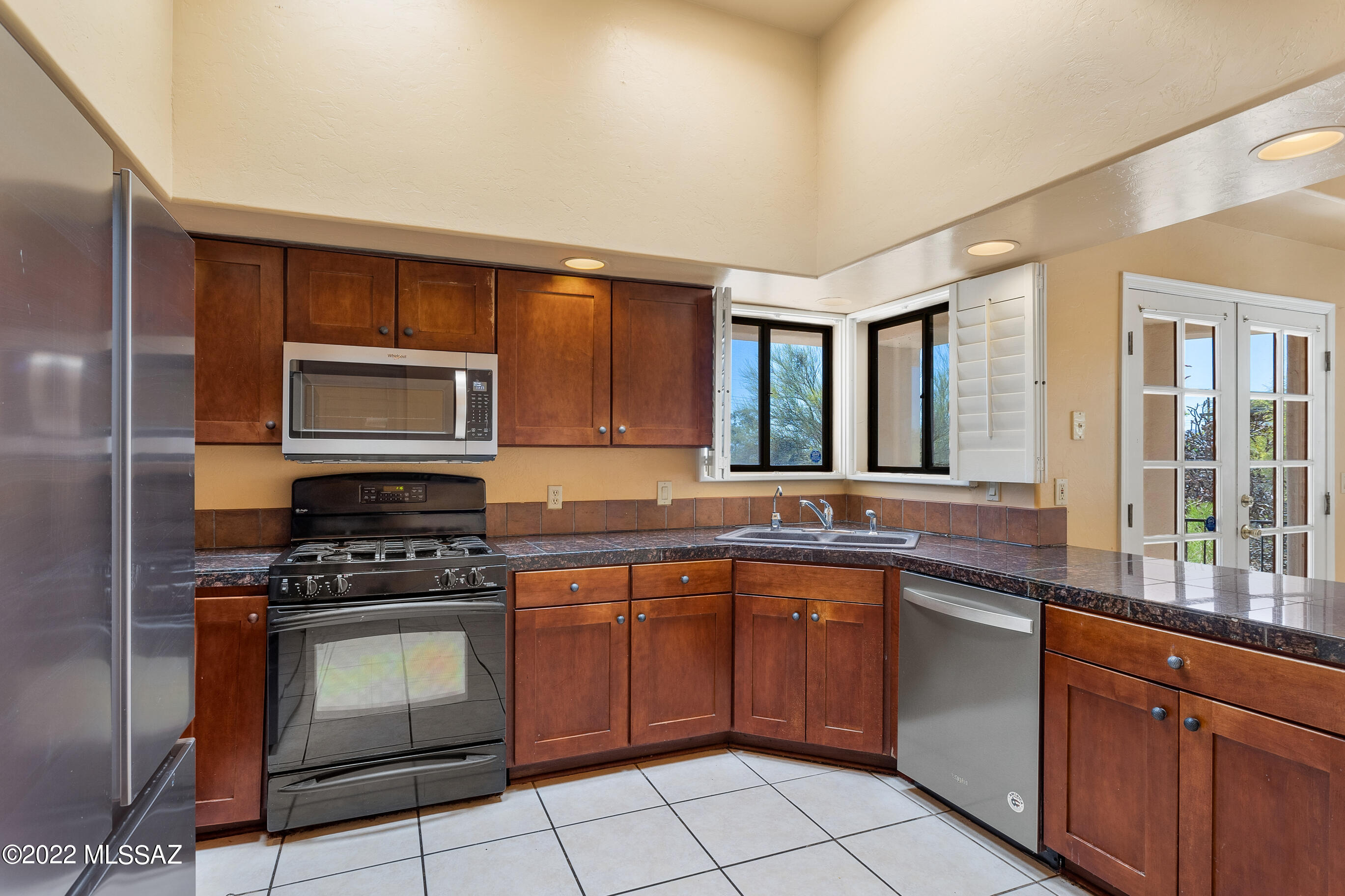 820 East Chula Vista Road Tucson, AZ 85718 - Photo 7 of 26