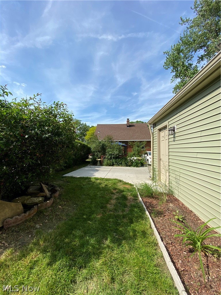 2235 Lorimer Road Cleveland, OH 44134 - Photo 32 of 35