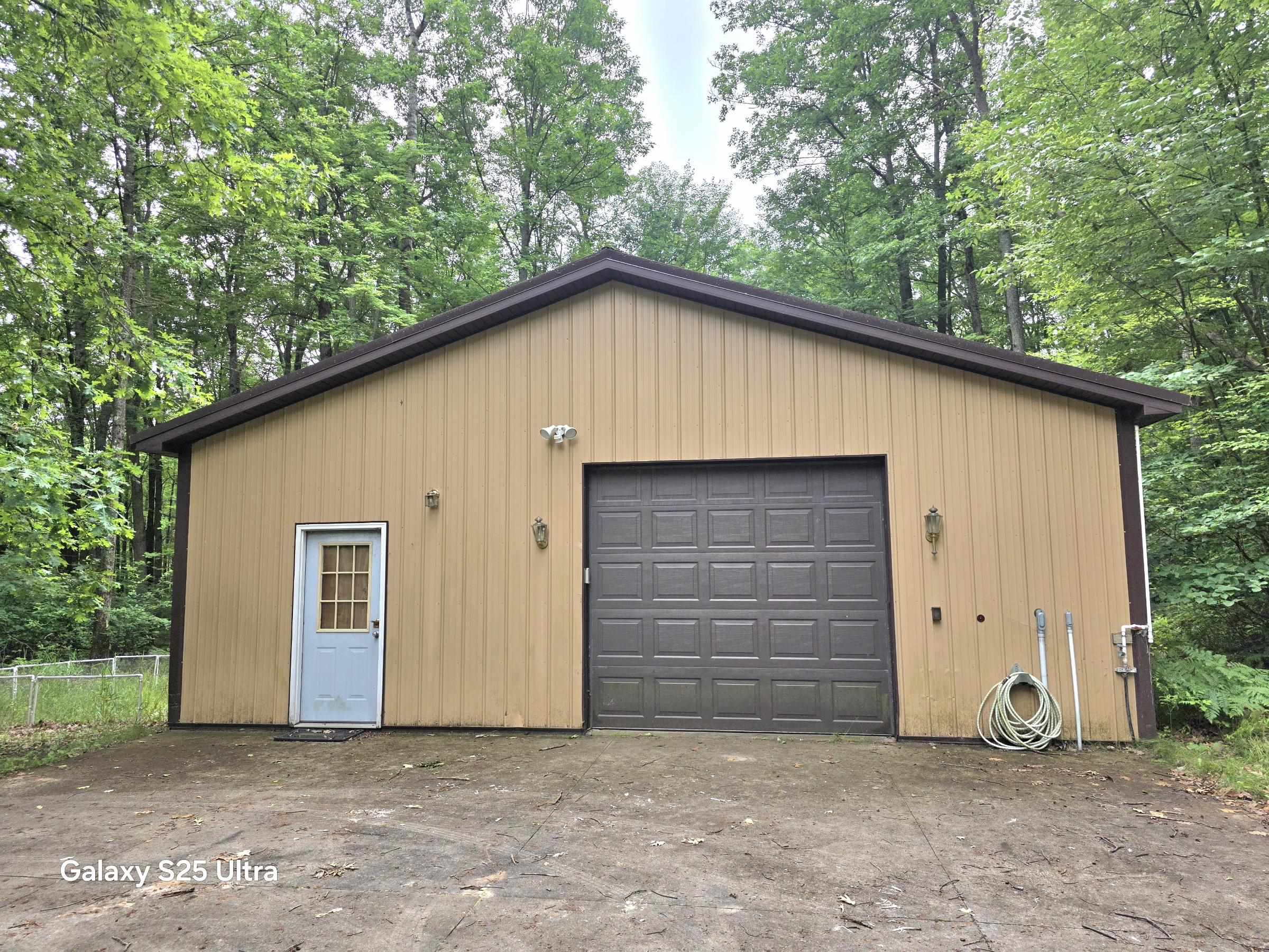 10135 Woods Road Gladwin, MI 48624 - Photo 48 of 54