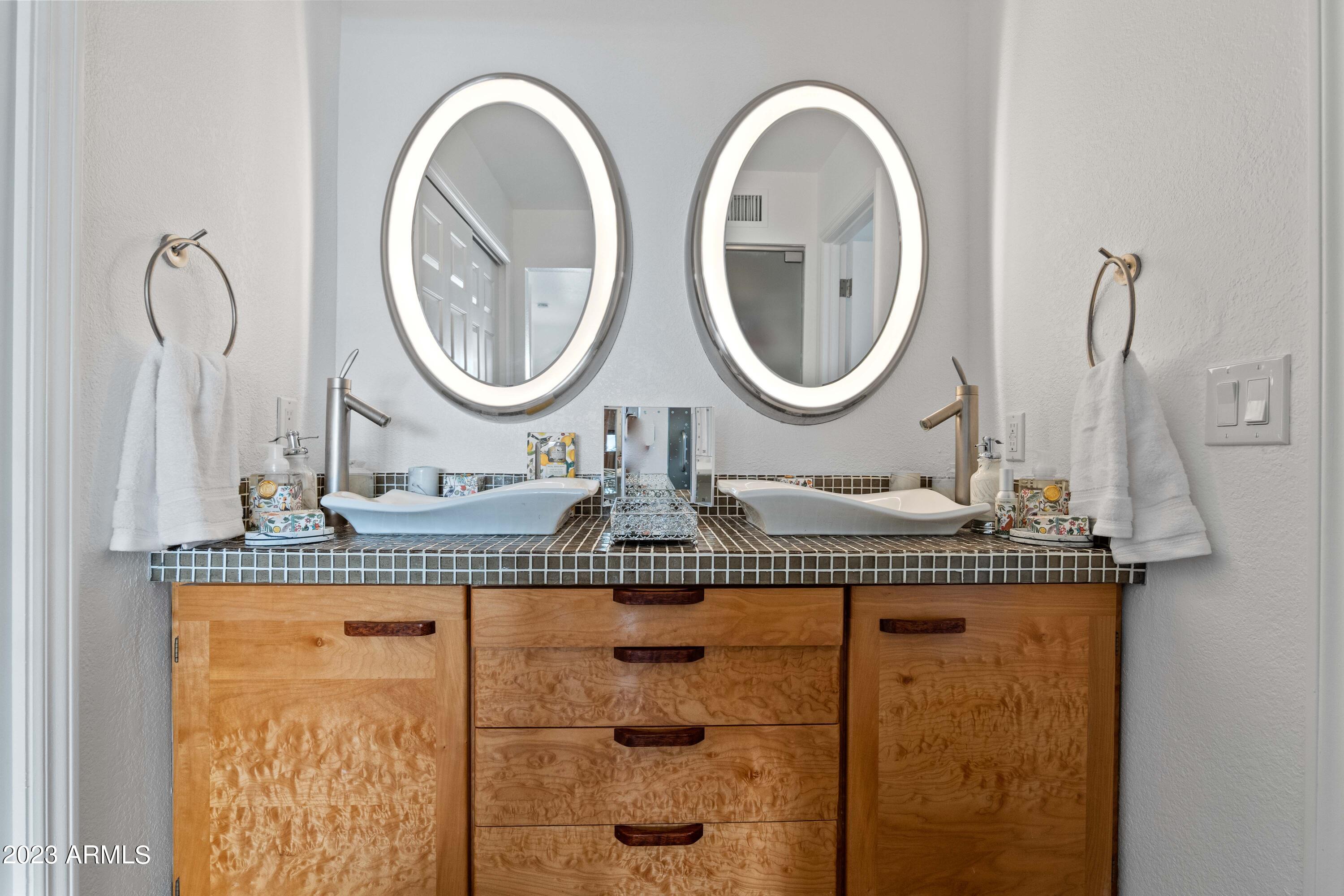 5418 North 25th Street Phoenix, AZ 85016 - Photo 11 of 18 Spacious Primary Bathroom