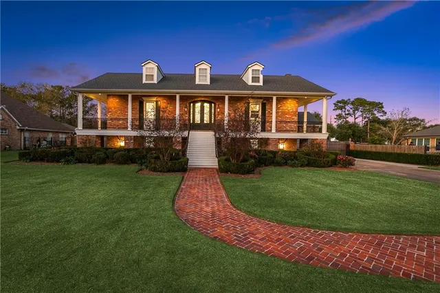 $1,297,500 | 67 Elmwood Drive, Destrehan, LA 70047