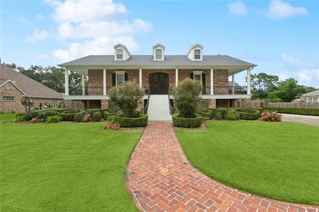 $1,297,500 | 67 Elmwood Drive, Destrehan, LA 70047