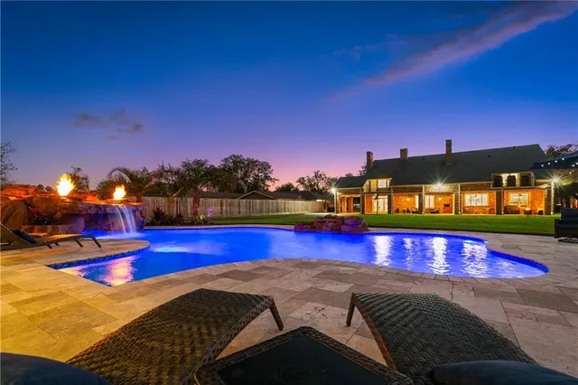 $1,297,500 | 67 Elmwood Drive, Destrehan, LA 70047