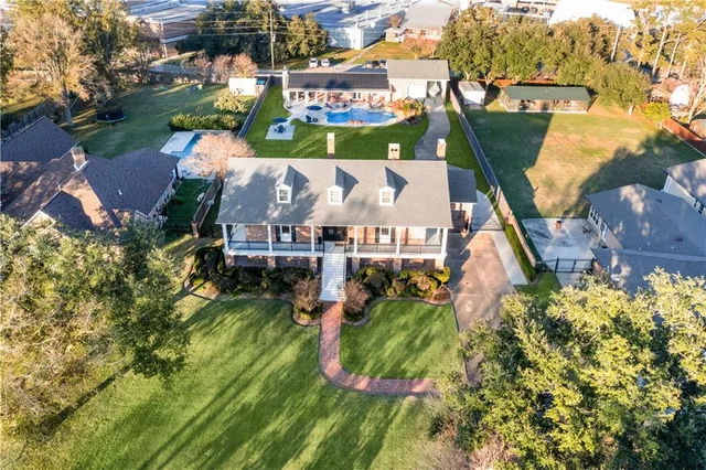 $1,297,500 | 67 Elmwood Drive, Destrehan, LA 70047