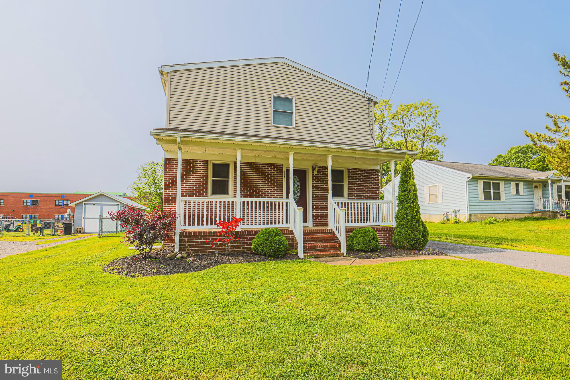 115 Riverside Road Essex, MD 21221 - Photo 3 of 53