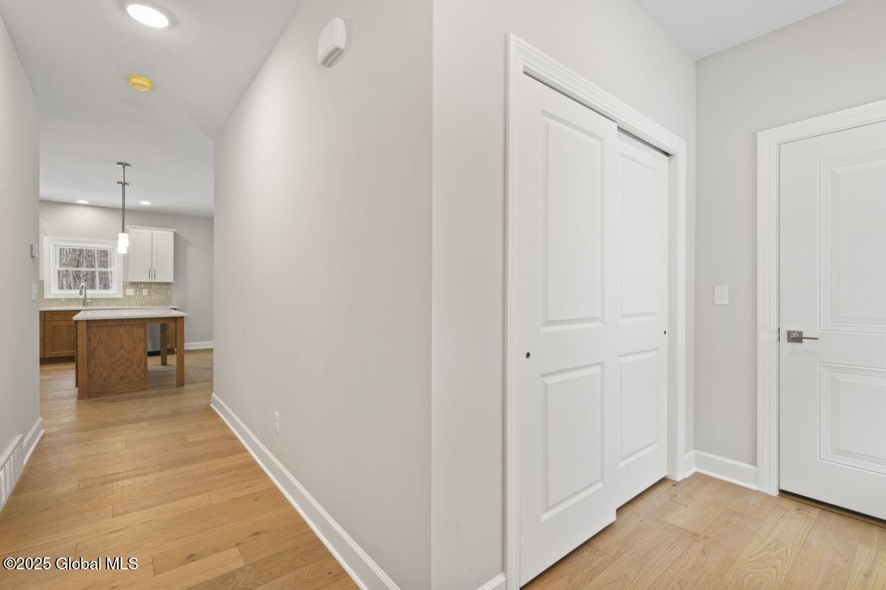 159 Anthony Road Halfmoon, NY 12065 - Photo 13 of 48 Entry