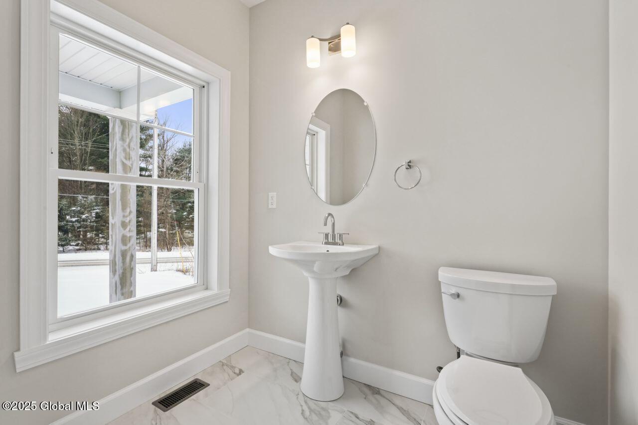 159 Anthony Road Halfmoon, NY 12065 - Photo 14 of 48 Half Bath