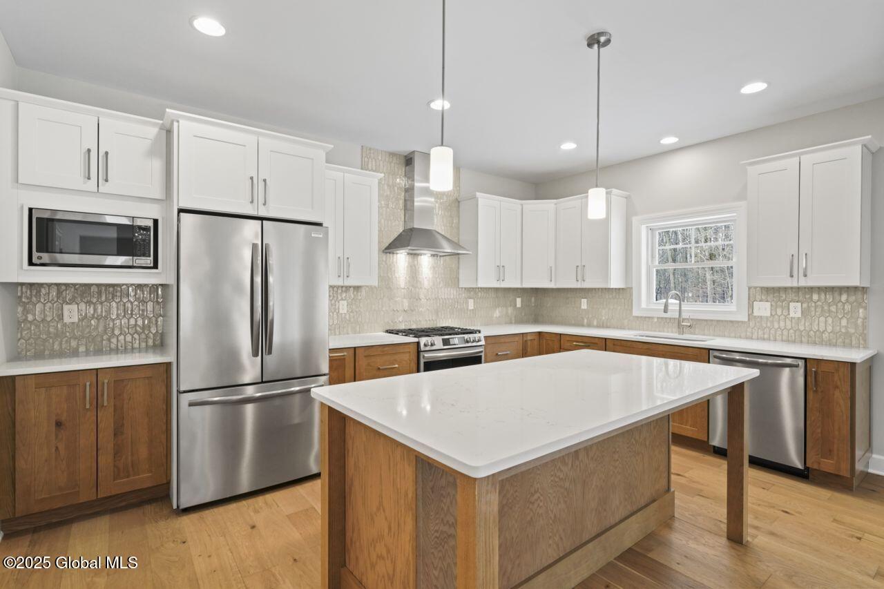 159 Anthony Road Halfmoon, NY 12065 - Photo 15 of 48 Kitchen