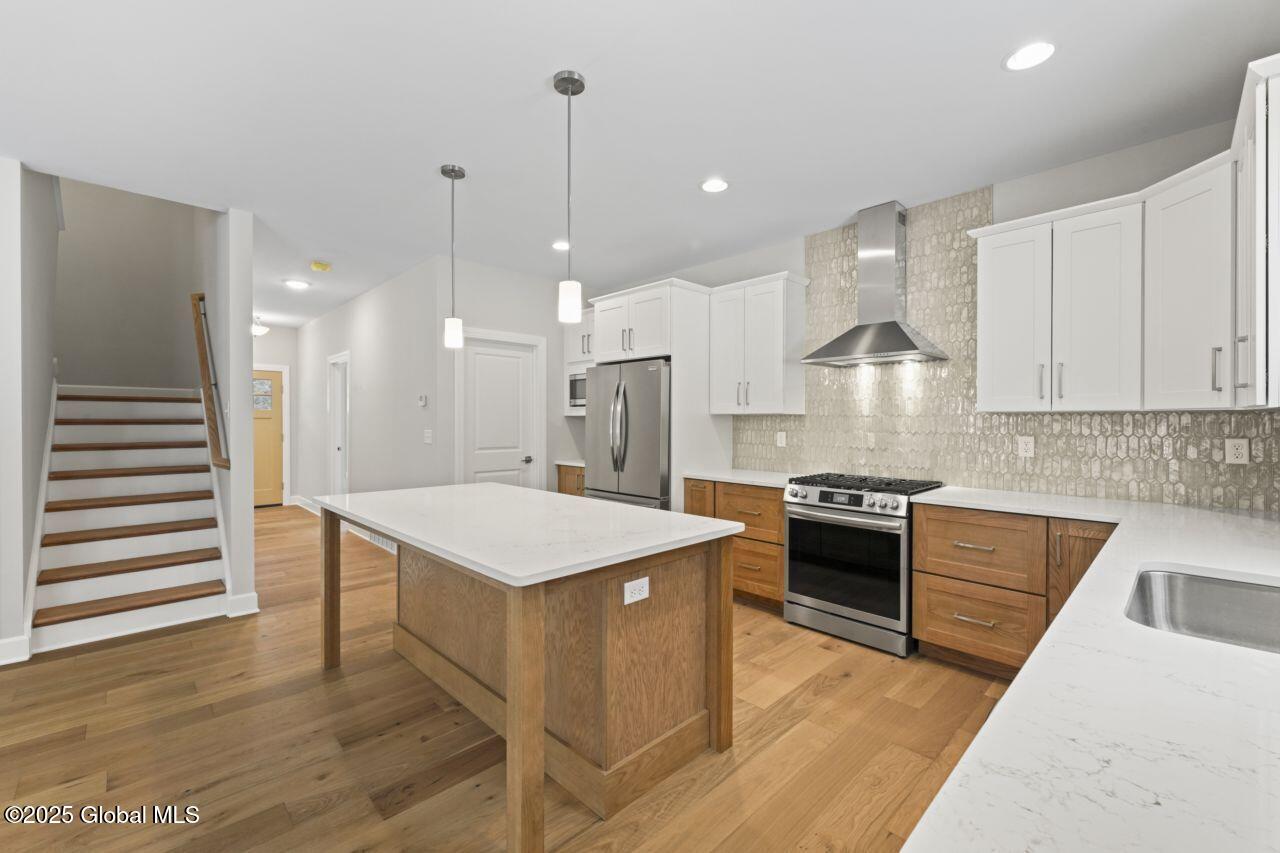 159 Anthony Road Halfmoon, NY 12065 - Photo 16 of 48 Kitchen