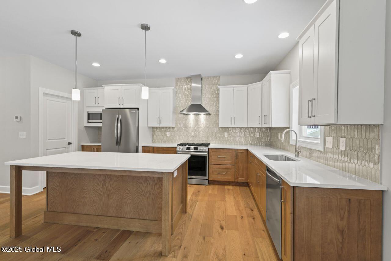 159 Anthony Road Halfmoon, NY 12065 - Photo 17 of 48 Kitchen