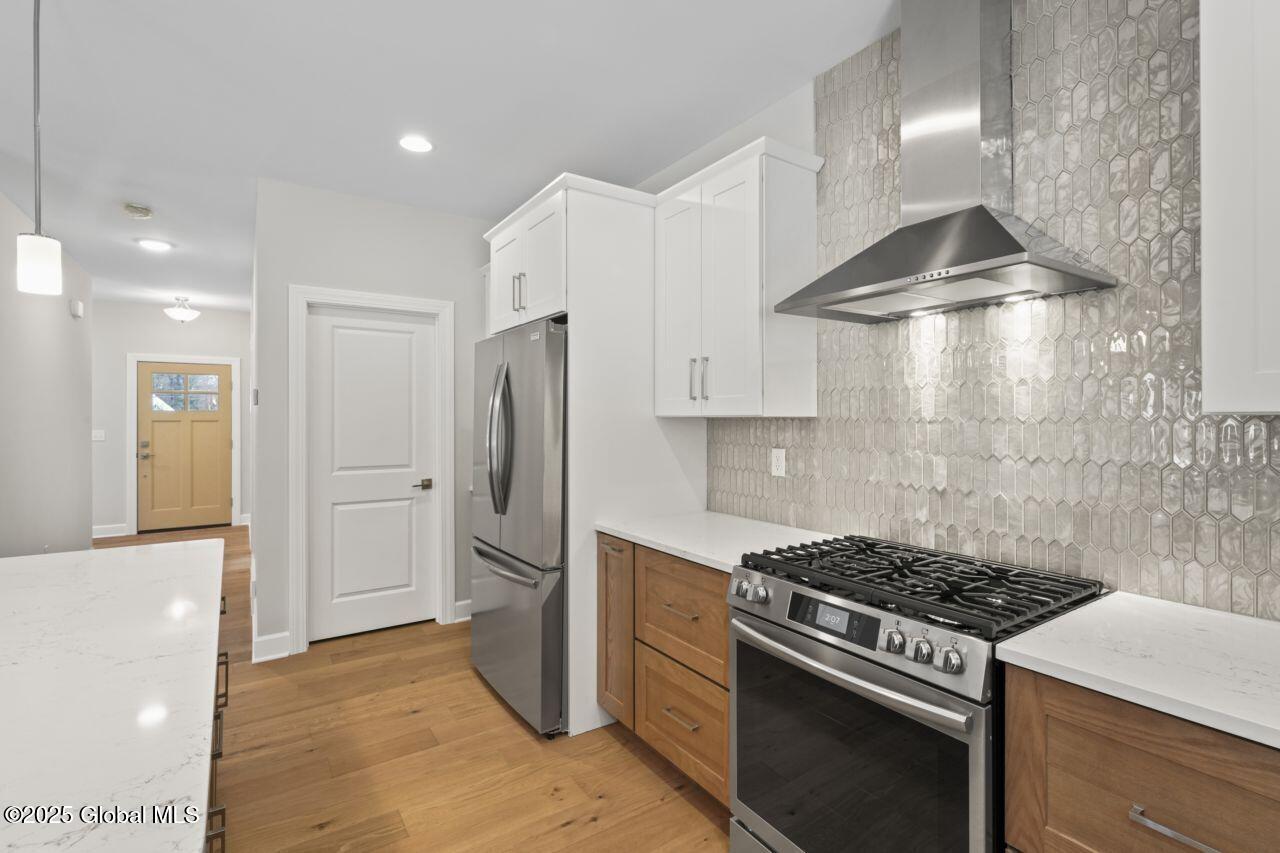 159 Anthony Road Halfmoon, NY 12065 - Photo 19 of 48 Kitchen