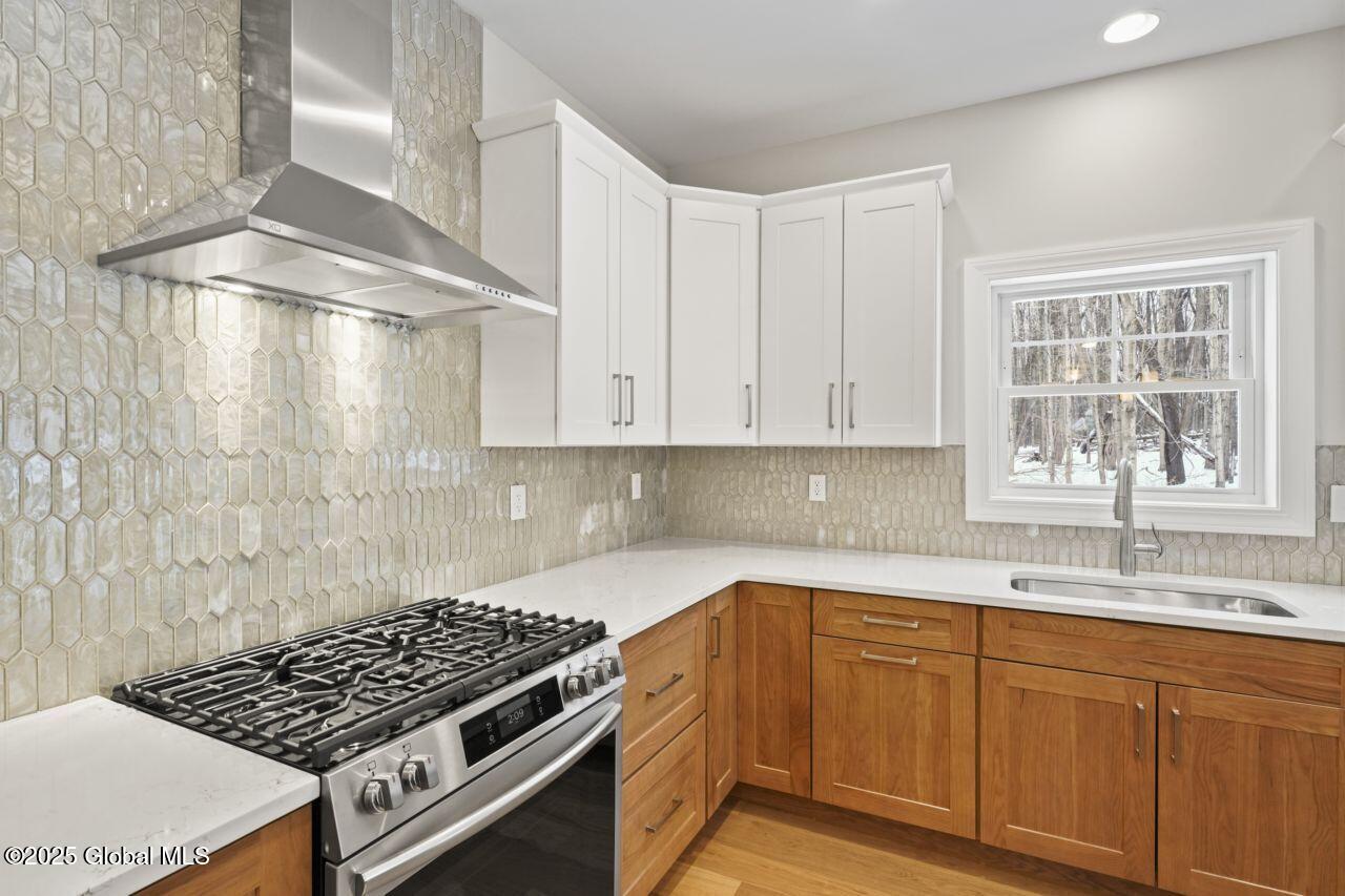 159 Anthony Road Halfmoon, NY 12065 - Photo 22 of 48 Kitchen
