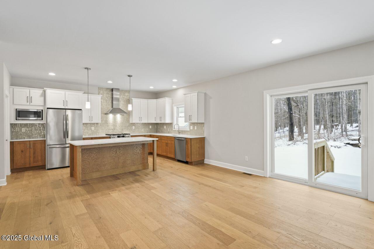 159 Anthony Road Halfmoon, NY 12065 - Photo 28 of 48 Kitchen