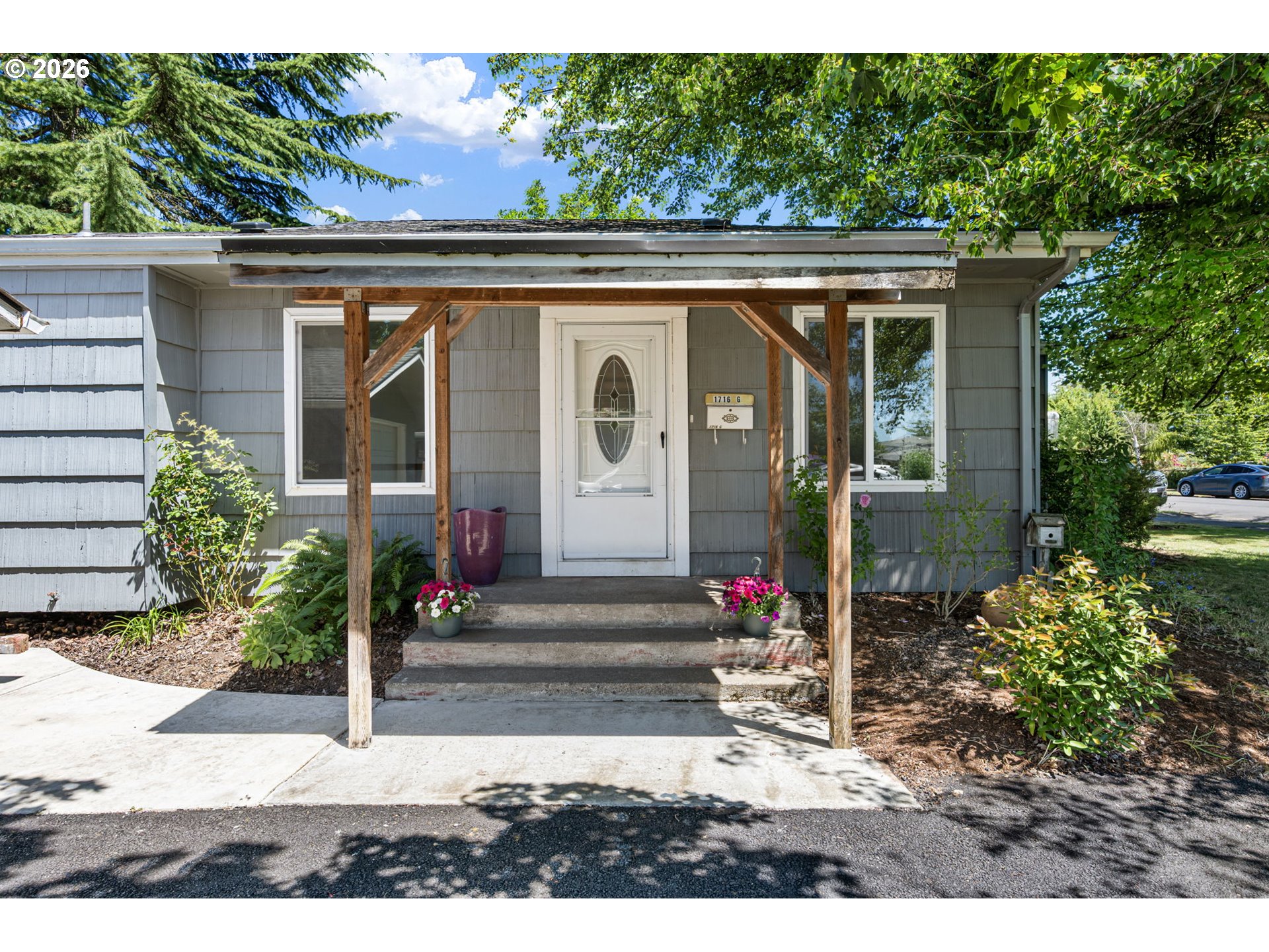 1716 G Street Springfield, OR 97477 - Photo 5 of 28