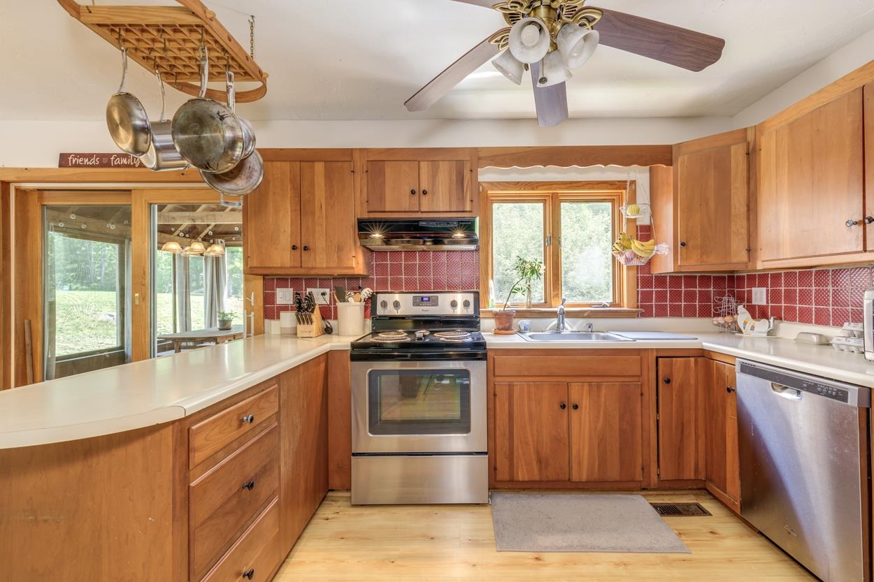 108 Couchtown Road Warner, NH 03278 - Photo 3 of 26