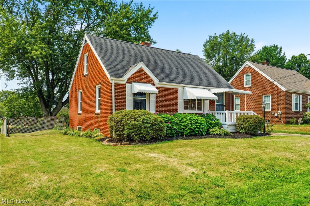 3004 Patton Place Northwest Canton, OH 44708 - Photo 2 of 23 Gallery Image 2