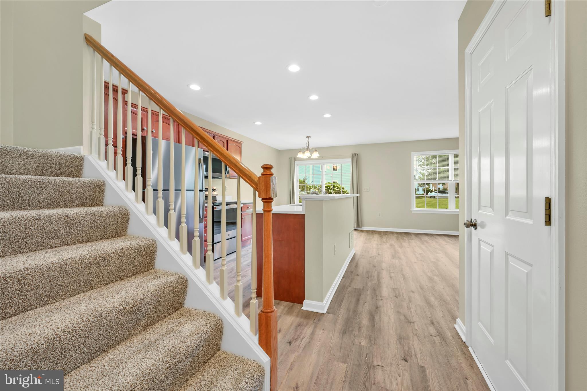640 Courthouse Circle Lititz, PA 17543 - Photo 4 of 30 Staircase