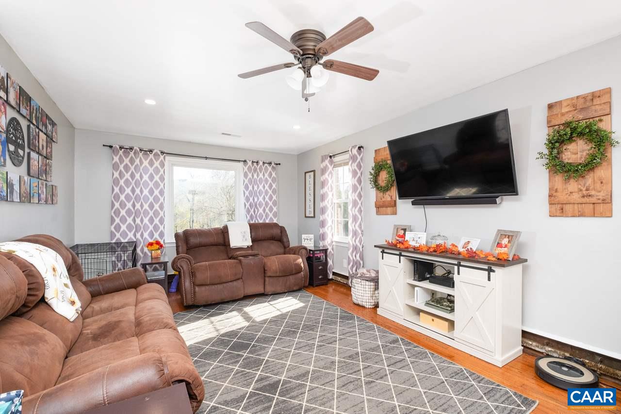 1108 Mt Torrey Road Lyndhurst, VA 22952 - Photo 3 of 40 Gallery Image 3