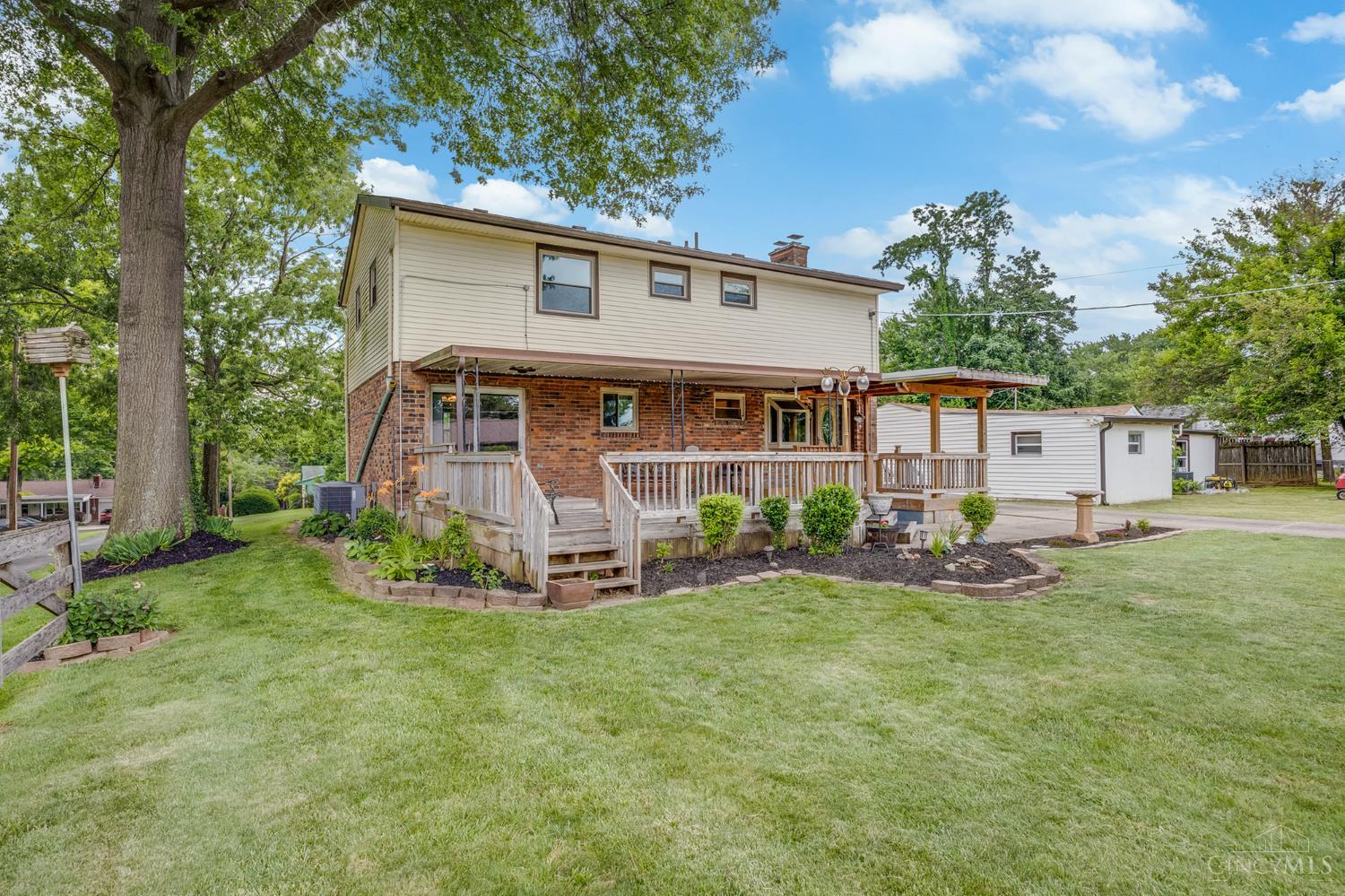 10495 Pottinger Road Cincinnati, OH 45251 - Photo 15 of 63