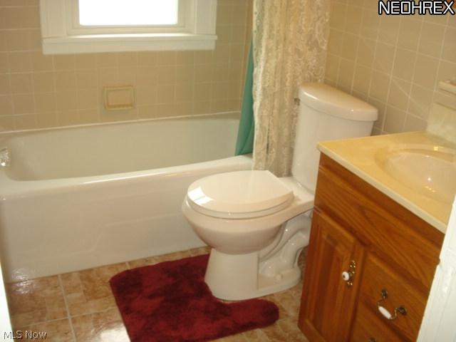 6907-6909 Ackley Road Parma, OH 44129 - Photo 12 of 25 Bathroom - Down