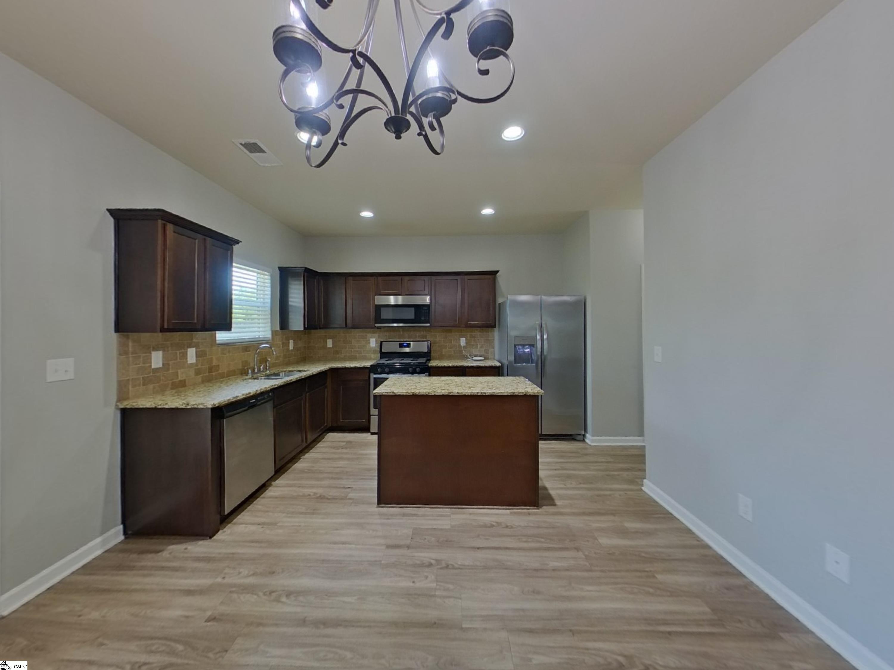 2101 Pomerol Drive Moore, SC 29369 - Photo 7 of 22